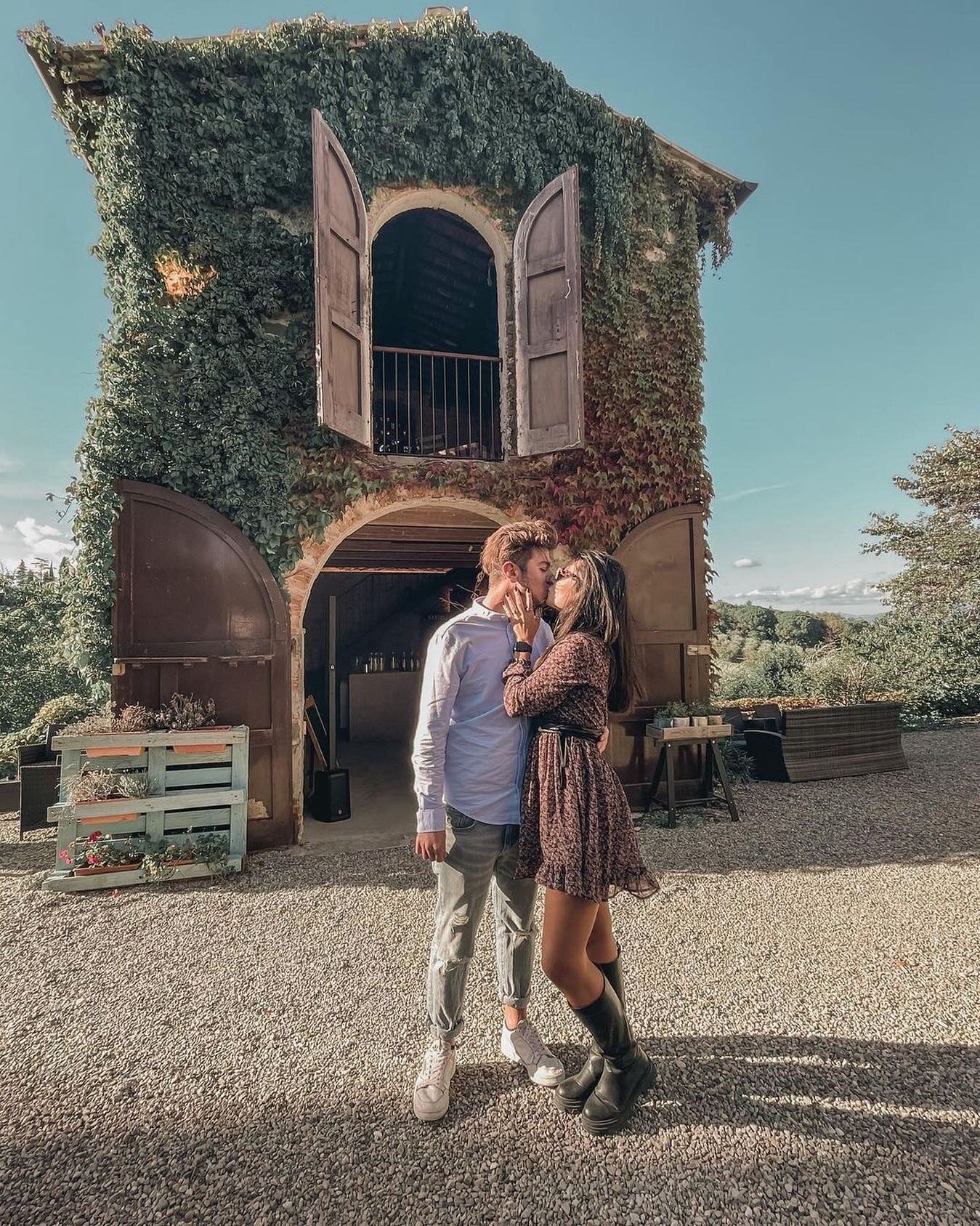 Amare &egrave; mangiare insieme, quale occasione migliore per venirci a trovare?. Venite a trovarci per scoprire tutti le nostre specialit&agrave;! 
Solo a Villa Machiavelli 😉
🗓️Prenota il tuo tavolo online! 
📸 enerii_
📍Via degli Scopeti 64, San 